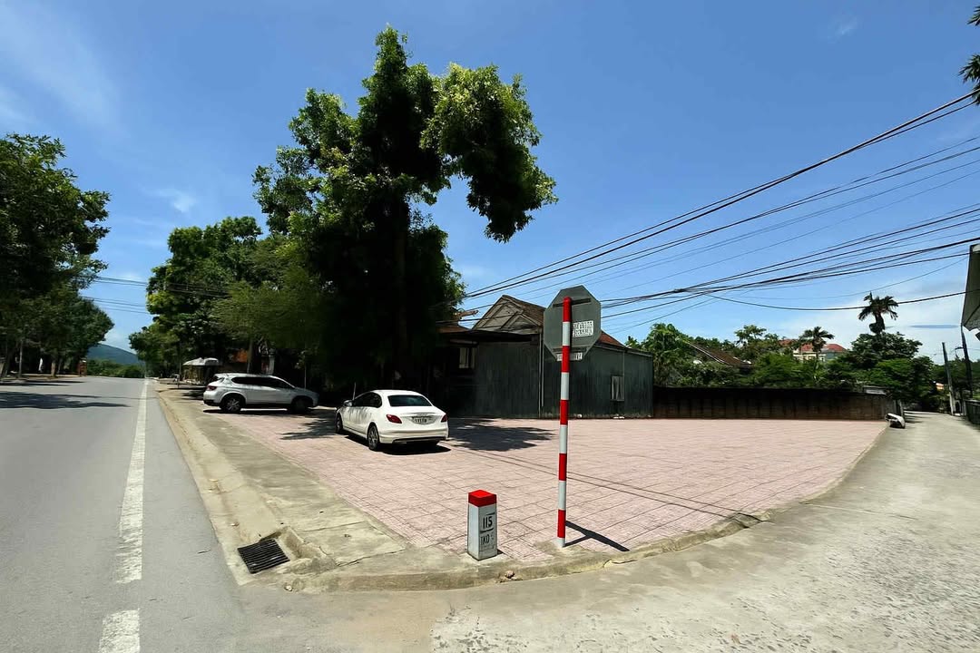 Đất mặt đường Quốc lộ 15A, xã Lạc Sơn, 104m² giá 2 tỷ - Cơ hội đầu tư hấp dẫn!