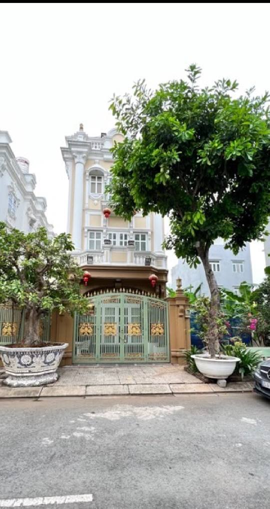 Nhà phố liền kề Cát Lái, Thủ Đức 119m² giá 13.5 tỷ - Sổ đỏ đẹp, pháp lý chuẩn!