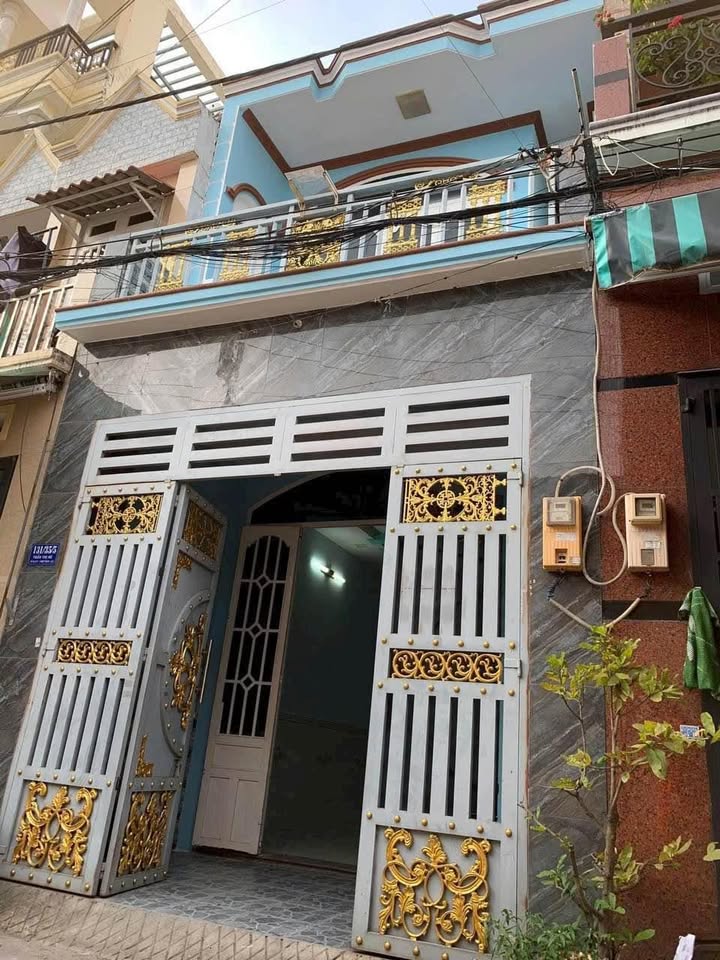 Nhà riêng Hiệp Thành, quận 12, 54m² giá 3.38 tỷ - Hẻm xe hơi vào tận nhà!