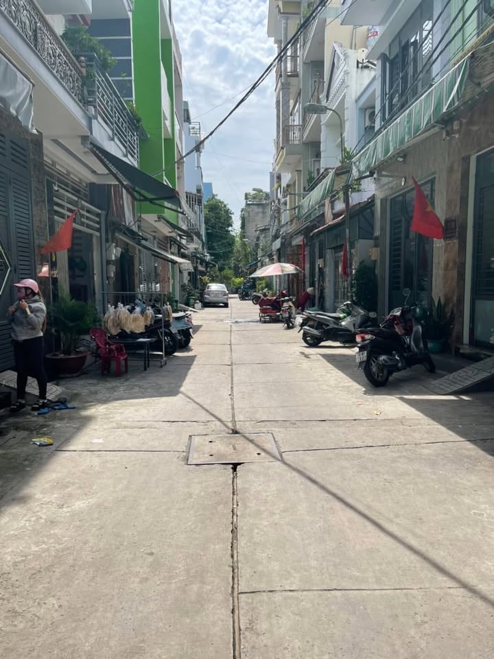 Nhà mới Bình Tân 56.4m² giá 5.8 tỷ - Đường hẻm 7m, sẵn sàng vào ở!