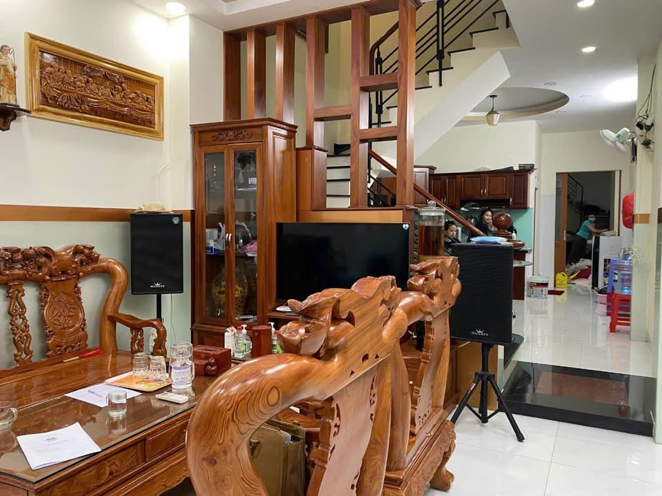 Bán nhà 4 tầng Tân Chánh Hiệp, Quận 12 giá chỉ 5 tỷ - Ô tô đỗ cửa ngay