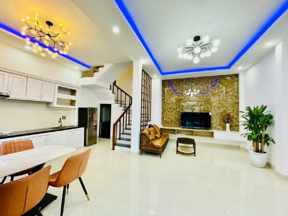 Nhà 3 tầng đường Châu Thượng Văn, Hải Châu, Đà Nẵng 150m² giá 4 tỷ - Kinh doanh siêu lợi nhuận!