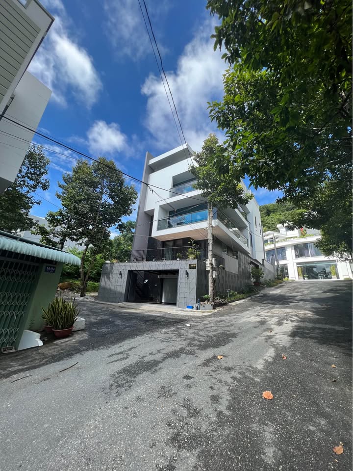 Bán đất biệt thự khu Việt Anh, Vũng Tàu 167m² giá 7.7 tỷ - Hai mặt tiền đắc địa!