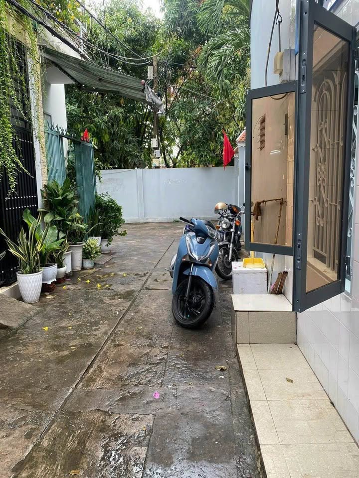 Nhà bán đường Nguyễn Sơn, quận Tân Phú, diện tích 27m², giá 2.45 tỷ - Hẻm xe hơi yên tĩnh!