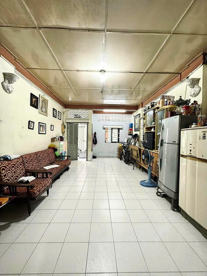 Bán nhà hẻm Cách Mạng Tháng 8, Quận 3 - Diện tích 53m² chỉ 4 tỷ - Đầu tư sinh lợi!