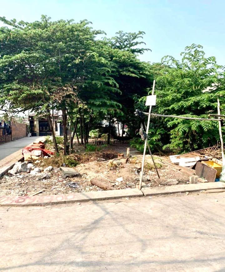 Lô đất góc 2 mặt tiền hẻm xe hơi Phú Hữu Thủ Đức 62,5m² giá chỉ 3,7 tỷ