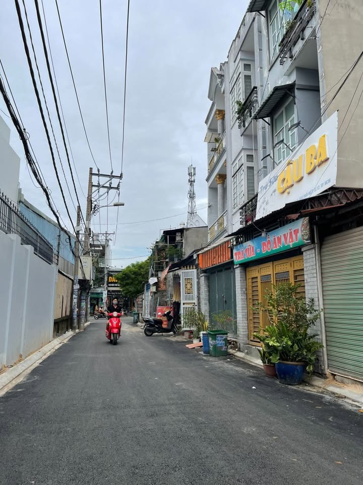 Nhà phố Hiệp Thành Quận 12 48m² giá 2.95 tỷ - Vị trí đắc địa gần chợ