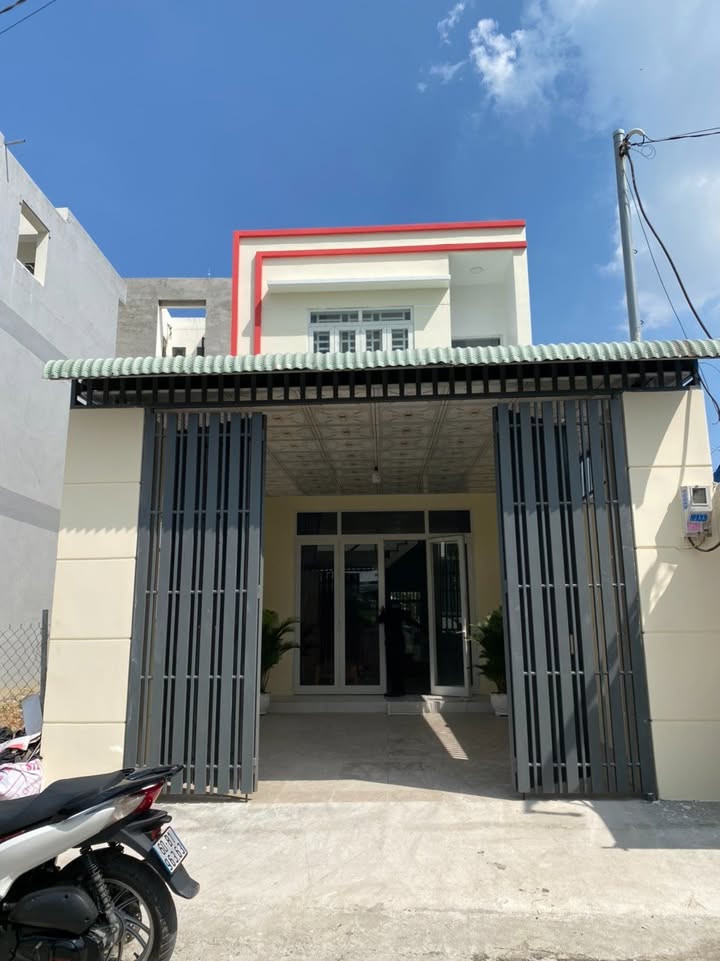 Bán nhà mặt tiền Trảng Dài 120m² giá 3.2 tỷ - Kinh doanh thuận lợi!