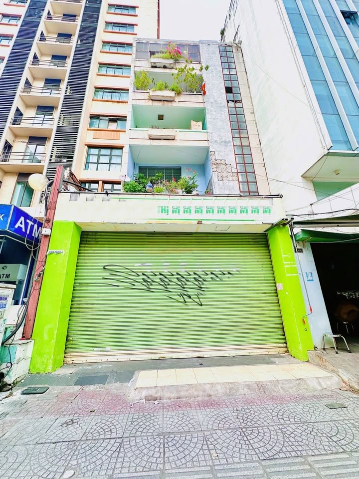 Nhà nguyên căn mặt tiền 20B Nguyễn Thị Minh Khai, Quận 1 - Giá thuê chỉ 120 triệu/tháng!