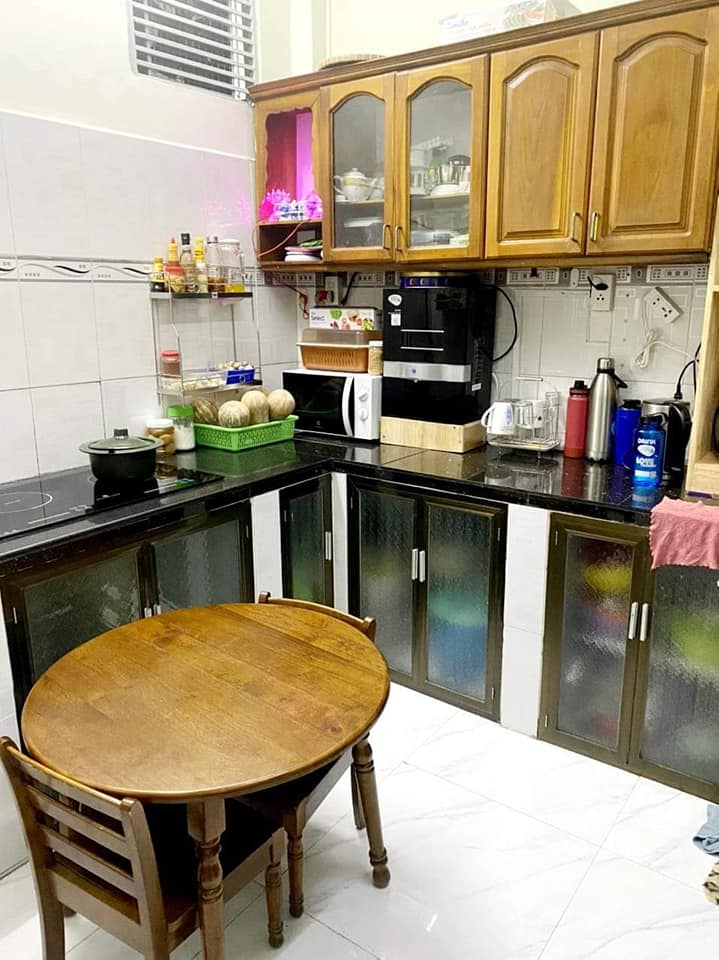 Nhà phố Bờ Bao Tân Thắng quận Tân Phú 49m² giá 4 tỷ - Hẻm xe hơi rộng rãi!