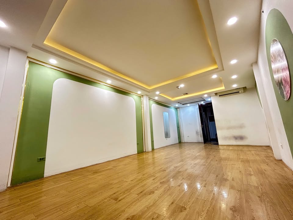 Cho thuê nhà mặt phố Trung Phụng Đống Đa 50m² giá 52 triệu - Không gian lý tưởng cho kinh doanh!