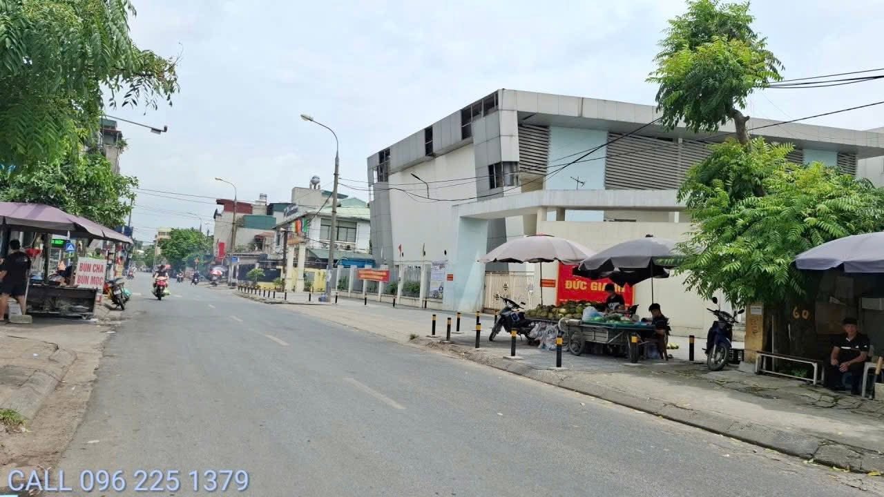 Đất nền Việt Hưng 54m² giá 9 tỷ - Vị trí vàng gần chợ!