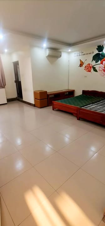 Phòng cho thuê quận Long Biên 35m² giá 3.3 triệu - Tiện nghi đầy đủ, ở ngay!