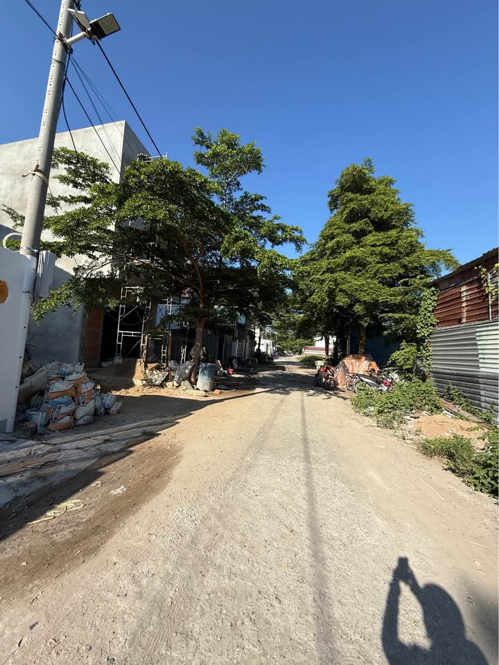 Nhà mới 100% tại Khu Kim Cương, Vĩnh Long - Diện tích 102m² chỉ 2 tỷ - Thiết kế hiện đại, đầy đủ tiện nghi!