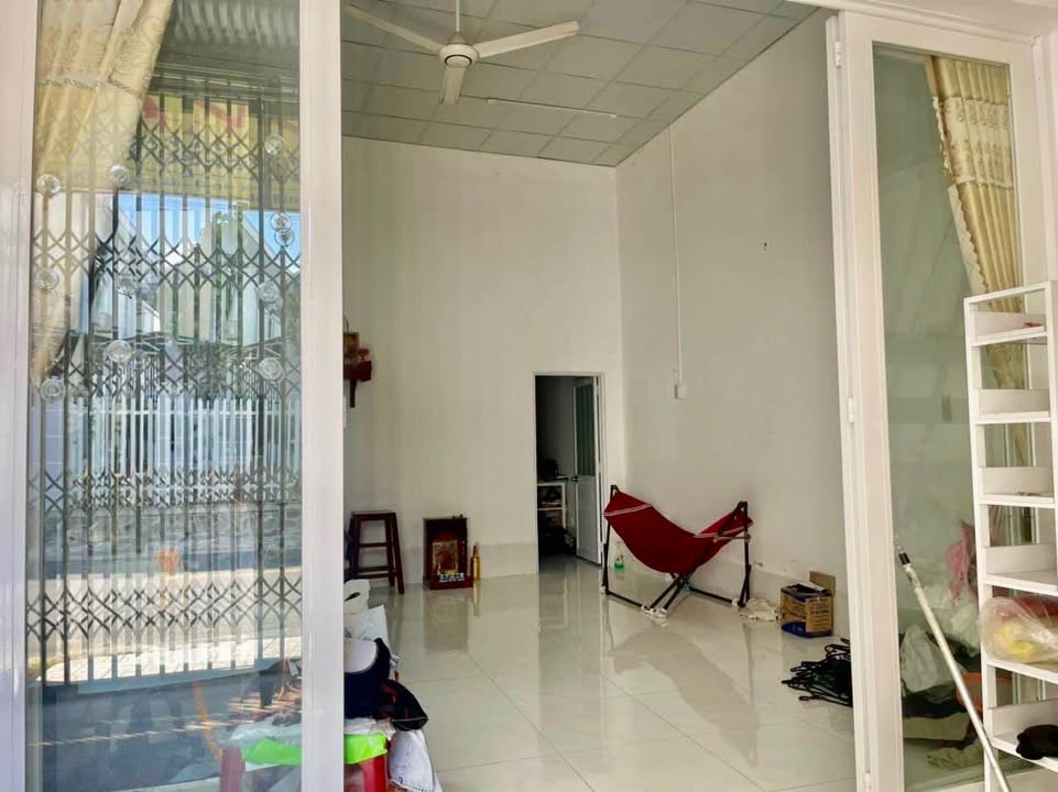Nhà mặt tiền Ngô Lợi, Long Xuyên 95m² giá 2 tỷ - Kinh doanh hiệu quả!