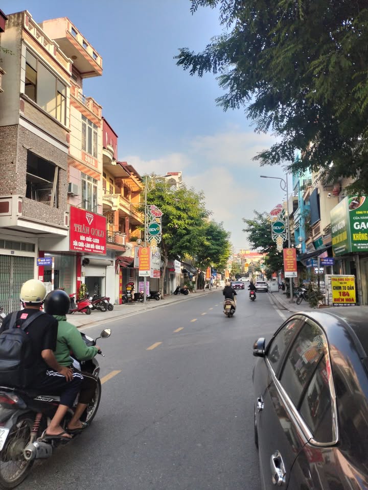 Nhà phố mặt đường Biên Hòa, Phủ Lý, Hà Nam 3.2m² giá 8 tỷ - Kinh doanh siêu tốt!