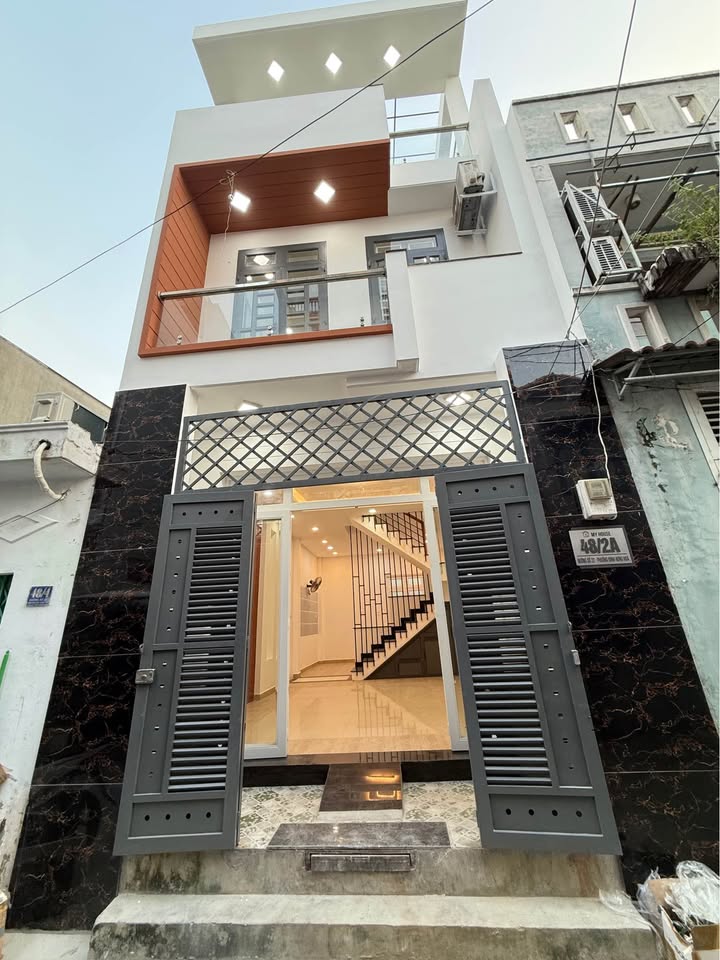 Nhà phố Lê Văn Quới 54m² giá 5.8 tỷ - Không gian sống lý tưởng!