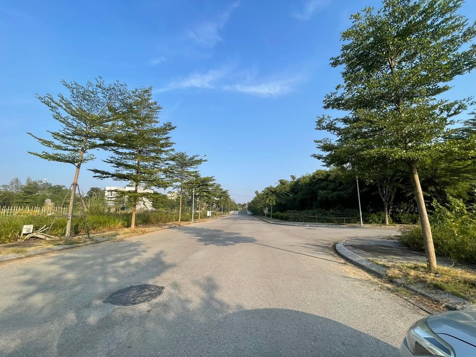 Đất nền KDT Vĩnh Yên Center 100m² giá 2.8 tỷ - Giao thông thuận tiện!