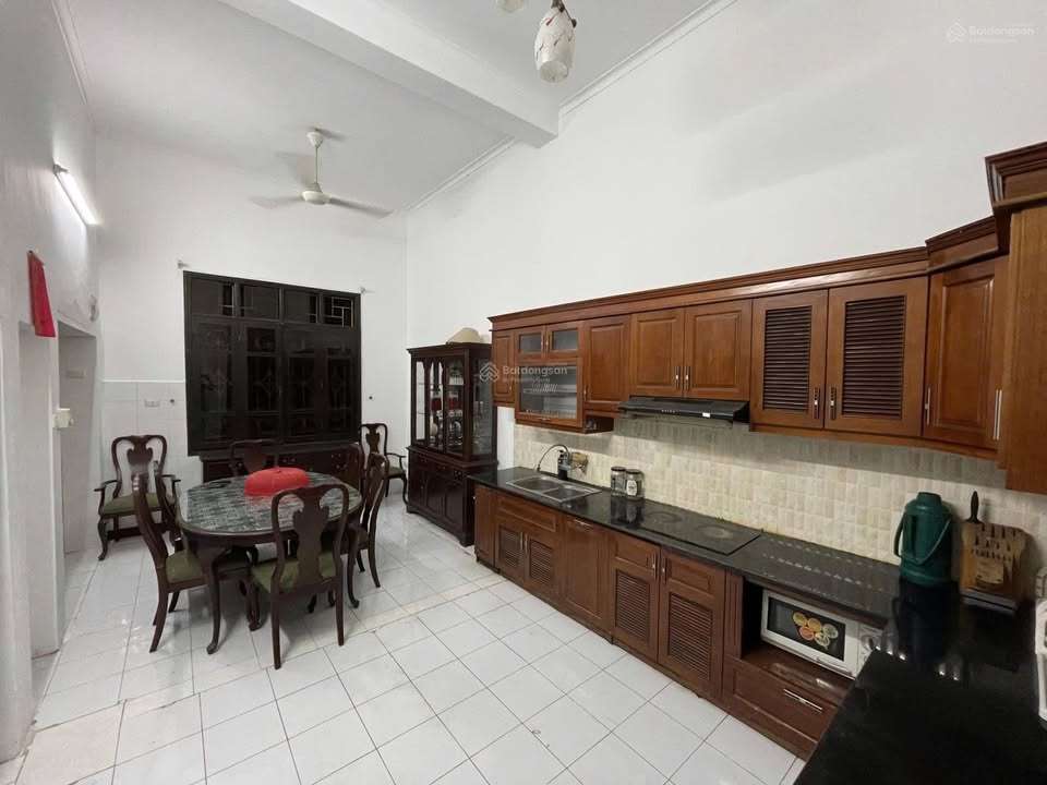 Cho thuê nhà 3 tầng ngõ 409 Kim Mã 60m² giá 15 triệu - Full nội thất tiện nghi!