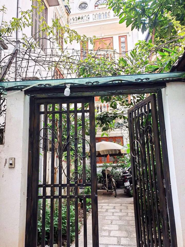 Nhà cho thuê ngõ Đội Cấn, Ba Đình 70m² giá 20 triệu - Thiết kế hiện đại, đầy đủ nội thất!