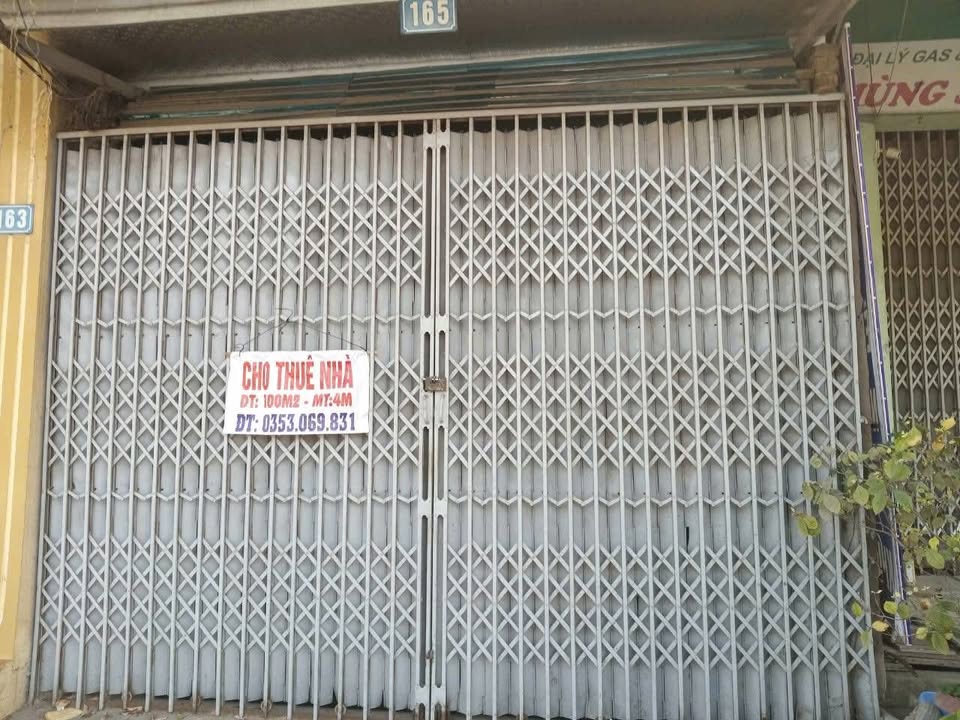 Nhà cấp 4 cho thuê tại phố Hàng, Phú Thịnh, 100m² - Giá tốt cho kinh doanh!
