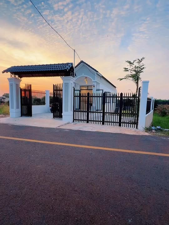 Nhà Vườn Mái Thái Hưng Thịnh Đồng Nai 350m² giá 2.59 tỷ - Sổ riêng chính chủ!