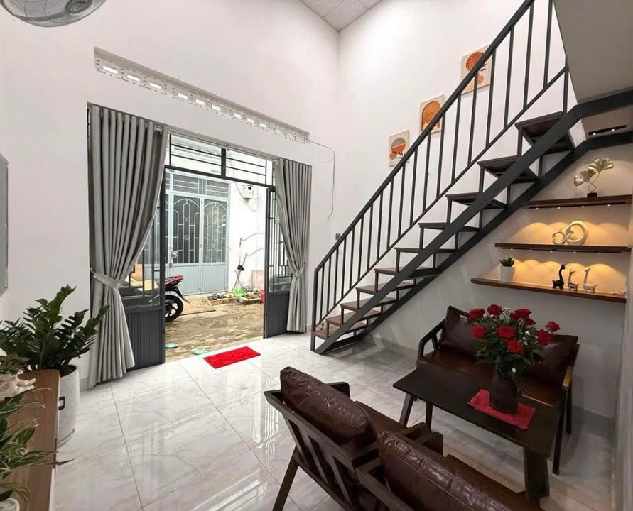 Nhà hẻm Trần Phú, Buôn Ma Thuột 32m² giá 1.59 tỷ - Full nội thất, chỉ cần sách vali vào ở!