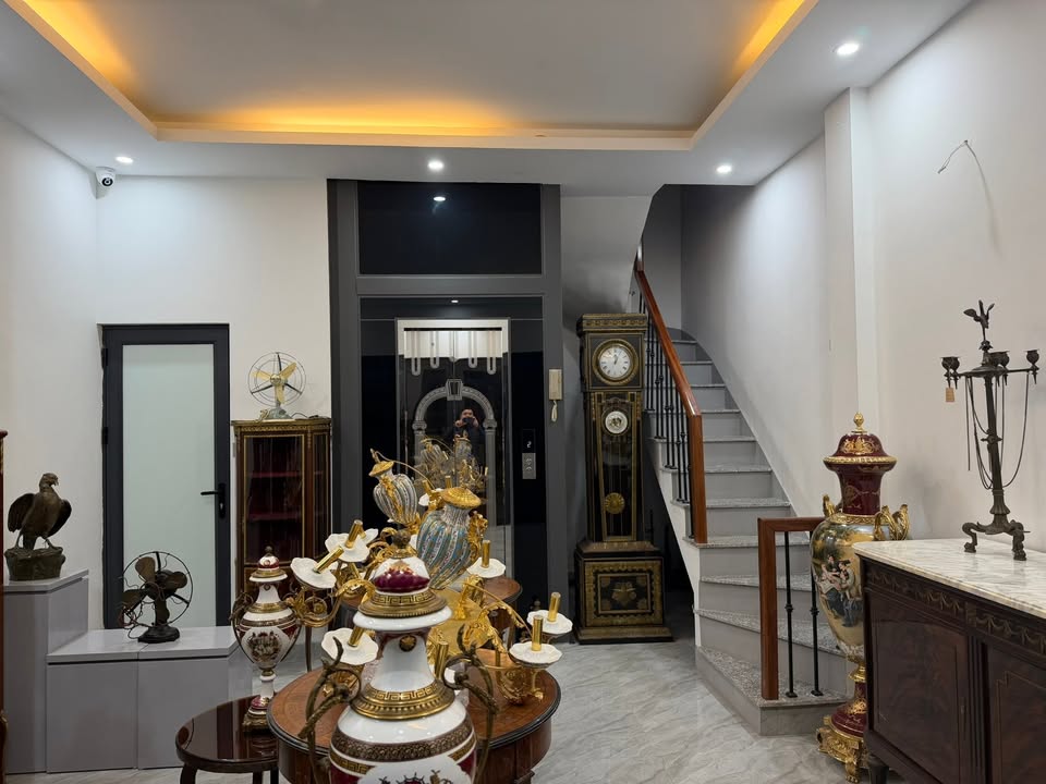 Nhà phố Vạn Bảo, Ba Đình 40m² giá 25 tỷ - Kinh doanh đỉnh, ô tô tránh nhau!