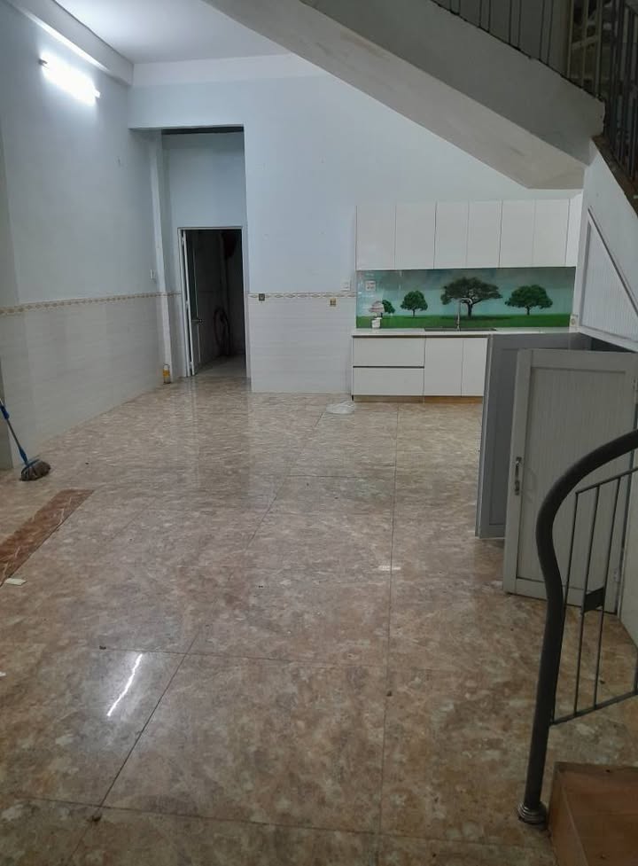 Cho thuê nhà mặt tiền đường Lê Lợi, Quy Nhơn 150m² - Vị trí đắc địa kinh doanh!