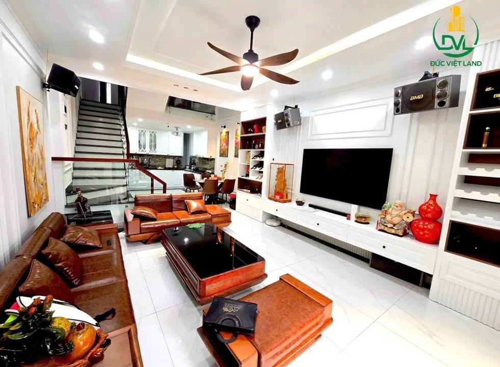 Nhà phố 4 tầng Xuân Đỉnh 51m² giá thỏa thuận - Lô góc tuyệt đẹp, gần công viên!