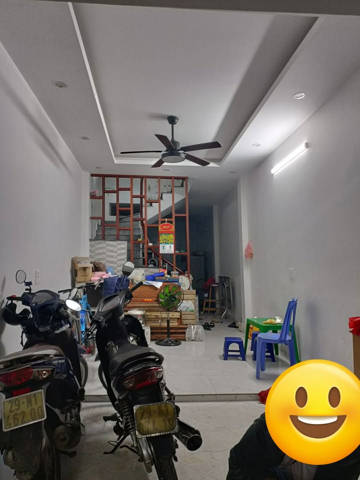 Nhà riêng Thạch Bàn 50m² giá 7 tỷ - Đầu tư sinh lời hấp dẫn!