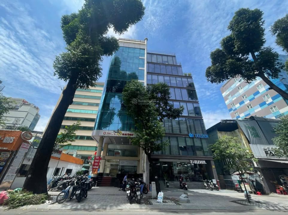 Cho thuê nhà mặt tiền Phạm Ngọc Thạch, Quận 3 - 160m² giá 120 triệu/tháng - Vị trí đắc địa gần Hồ Con Rùa!