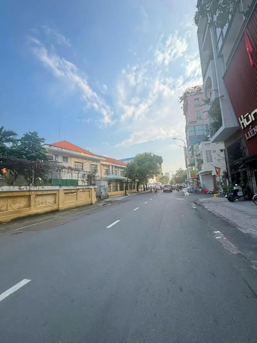 FrontHouse Trần Quốc Toản Quận 3 69m² giá 29 tỷ - Cơ hội hiếm có!