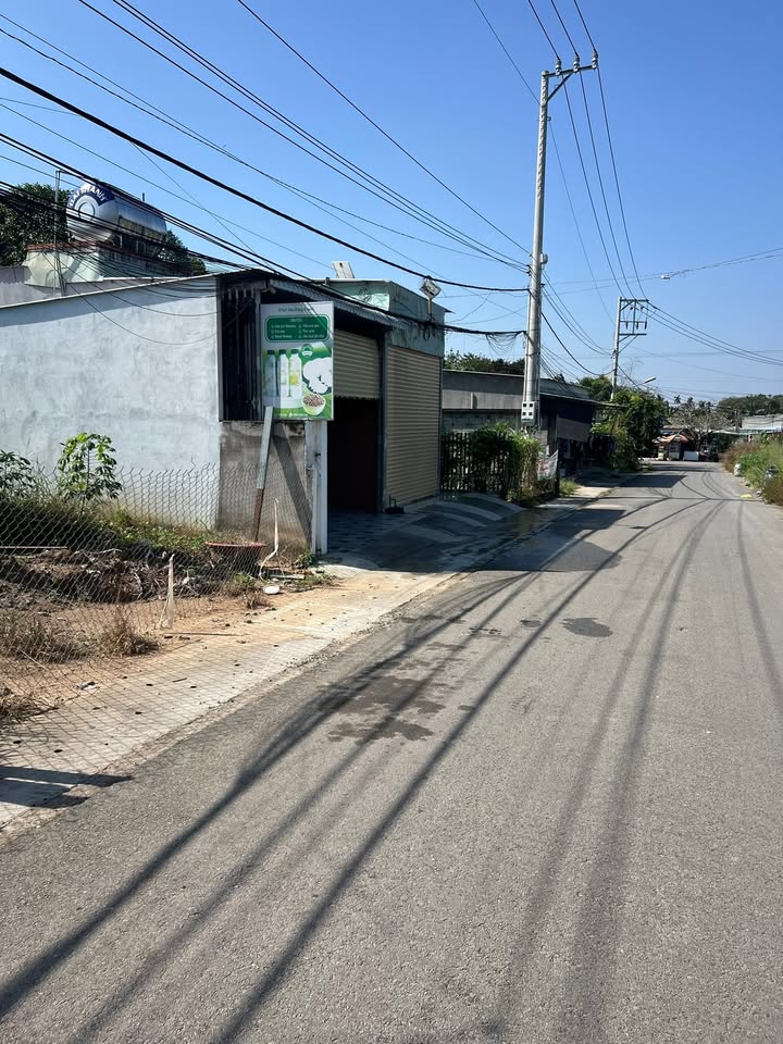 Đất nền An Tây, Bến Cát 240m² giá 2.28 tỷ - Vị trí đẹp, tiện lợi!