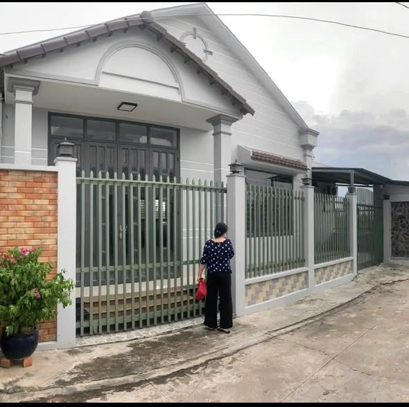 Nhà Hiệp Thành Thủ Dầu Một 137m² giá 3.5 tỷ - Ô tô vào tận nhà!