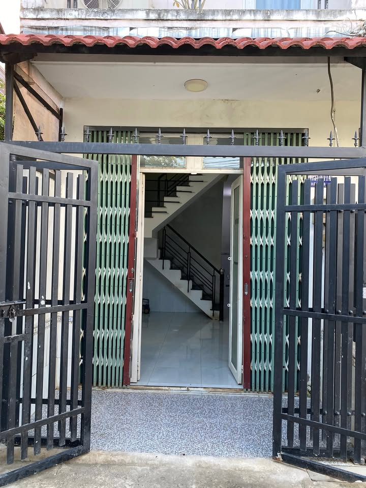 Nhà phố Nhơn Đức, Nhà Bè 30m² - Hẻm rộng, an ninh, gần trường học!