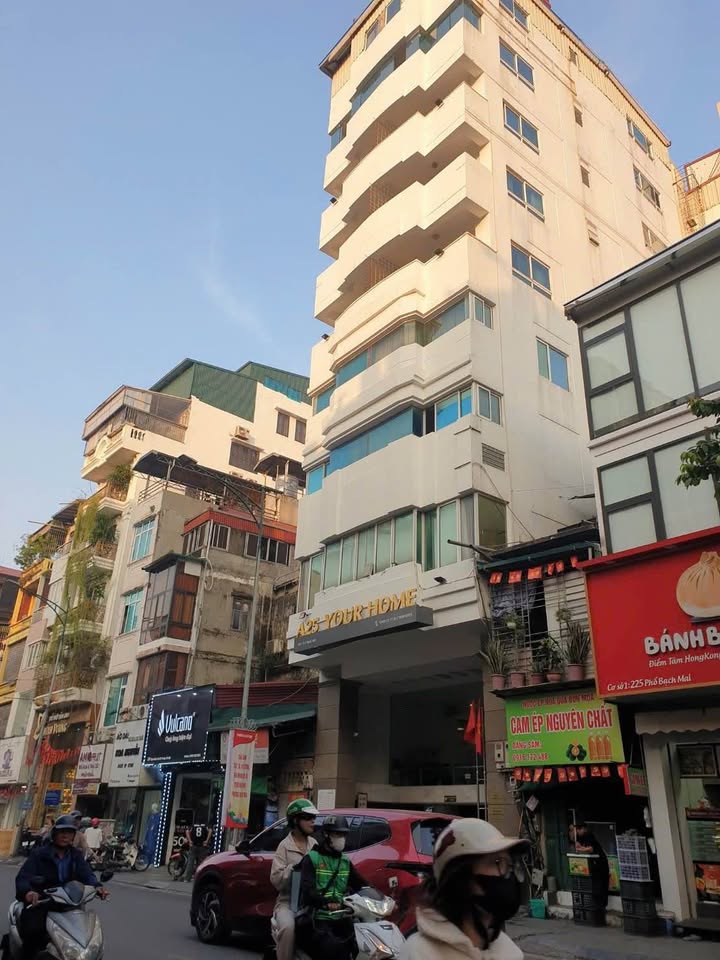 Mặt phố Bạch Mai, Hai Bà Trưng, 300m² giá 168 tỷ - Cơ hội đầu tư hiếm có!