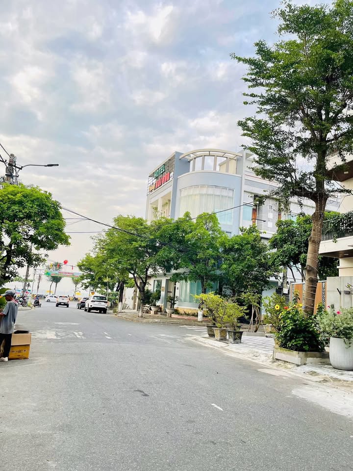 Nhà 2 tầng mặt tiền Phạm Đình Hổ, Thanh Khê, Đà Nẵng 140m² giá 11.25 tỷ - Vị trí đắc địa gần biển!