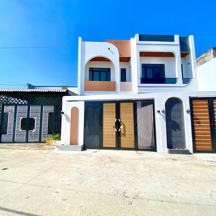 Nhà hẻm ô tô 156 Nguyễn Trung Ngạn, An Bình, Rạch Giá 100m² giá 2.55 tỷ - Sẵn sàng vào ở!