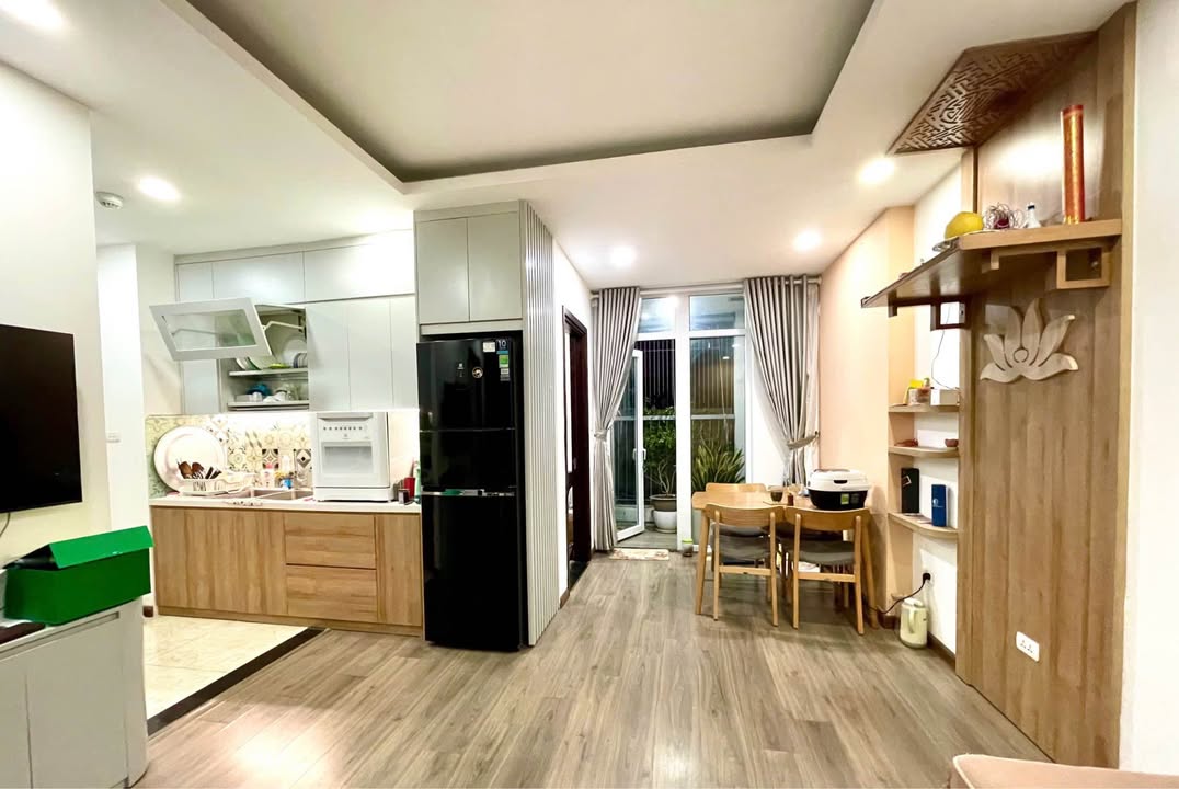 Căn hộ 2 phòng ngủ CT2 A10 Nam Trung Yên 62m² giá 7 tỷ - Nội thất đầy đủ, chỉ việc vào ở!