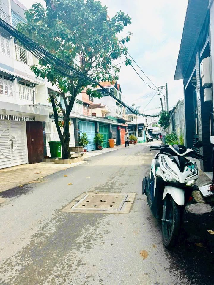 Đất nền khu dân cư Bình Trưng Tây, Thủ Đức 115m² giá 11.5 tỷ - Đường rộng, tiện ích đầy đủ!