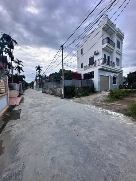 Đất nền đường Kiến Phong, xã Đồng Thái, 54m², giá 1.4 tỷ - Ô tô đỗ cửa, vị trí thuận lợi!