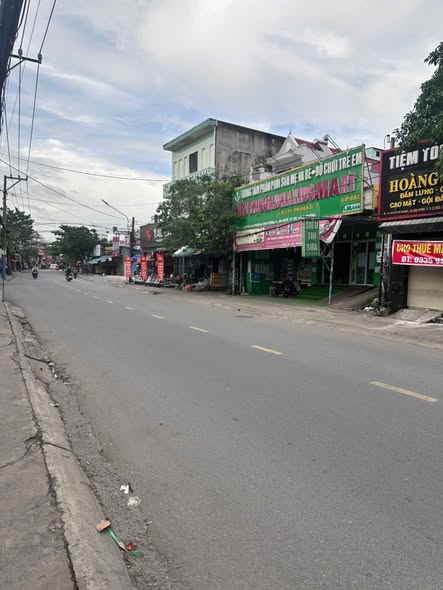 Nhà cấp 4 + 6 phòng trọ Dĩ An 150m² giá 4 tỷ - Đầu tư sinh lời ngay!