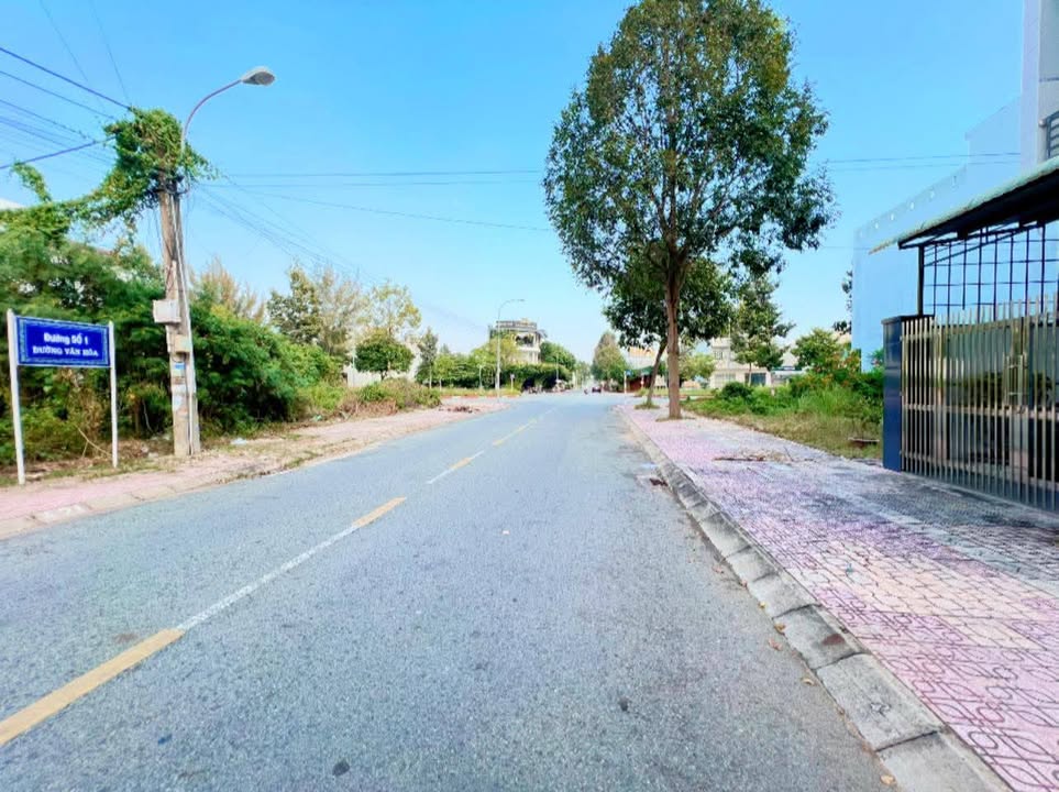 Đất nền mặt tiền đường Trương Định, Gò Công 112.5m² giá 2.65 tỷ - Đầu tư sinh lời ngay!