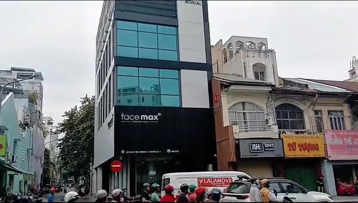 Bán Tòa Nhà Góc 2MT Đinh Tiên Hoàng, Quận 1, 170m² - HĐT 176 triệu/tháng