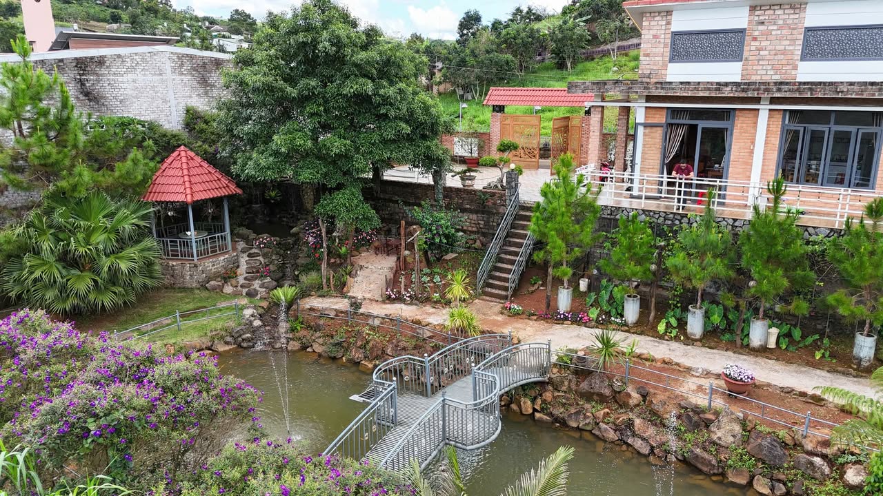 Biệt thự nghỉ dưỡng Bảo Lộc 1200m² giá 7 tỷ - Cảnh quan tuyệt đẹp, sẵn sàng vào ở!