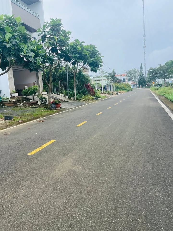 Đất thổ cư 114m² Hoàng Văn Thụ, Bảo Lộc chỉ 5 tỷ - Sổ hồng chính chủ!