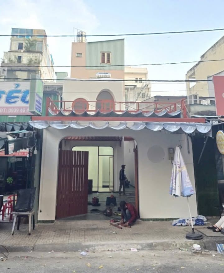 Mặt tiền Trường Sa, Quận 3 - Diện tích 120m² - Sân vườn chill lý tưởng!