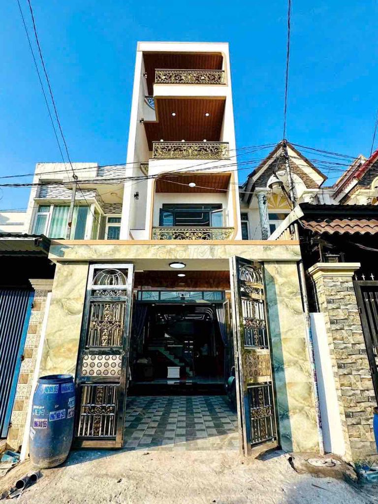 Nhà mới hoàn công gần BigC Go, Đông Hòa, TP Dĩ An - 92m² giá 6.8 tỷ, nội thất cao cấp!