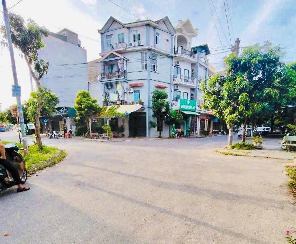 Đất nền Vạn Phúc Hải Dương 72m² giá 3.9 tỷ - Vị trí đắc địa, tiện ích đầy đủ!